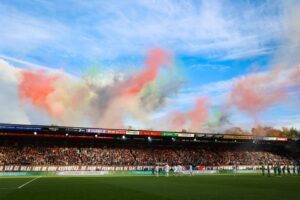 Van Schaik kijkt ogen uit: Dit was echt de club op zijn mooist” 